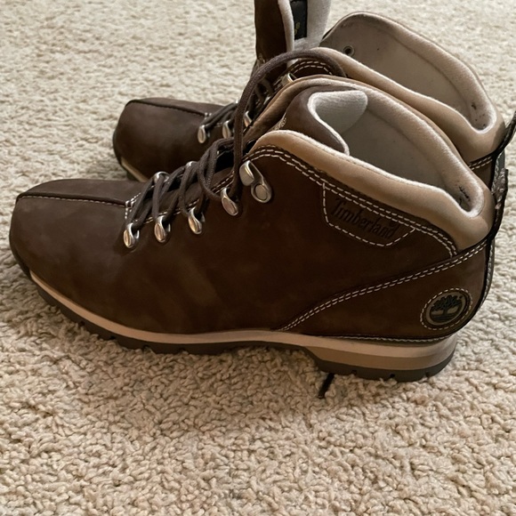 Timberland Women’s Boots - Picture 7 of 10